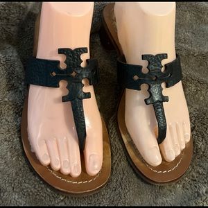 Tory Burch Moore logo thong city Black sandals size 7M